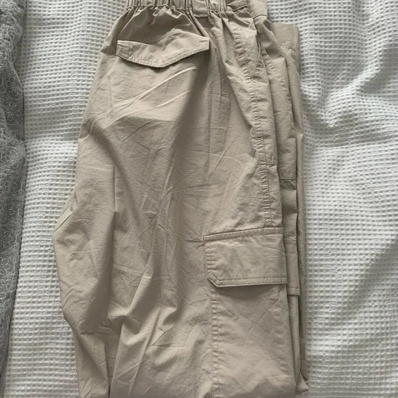 Womens size 10 tan coloured Cargo pants - Picture 6 of 6